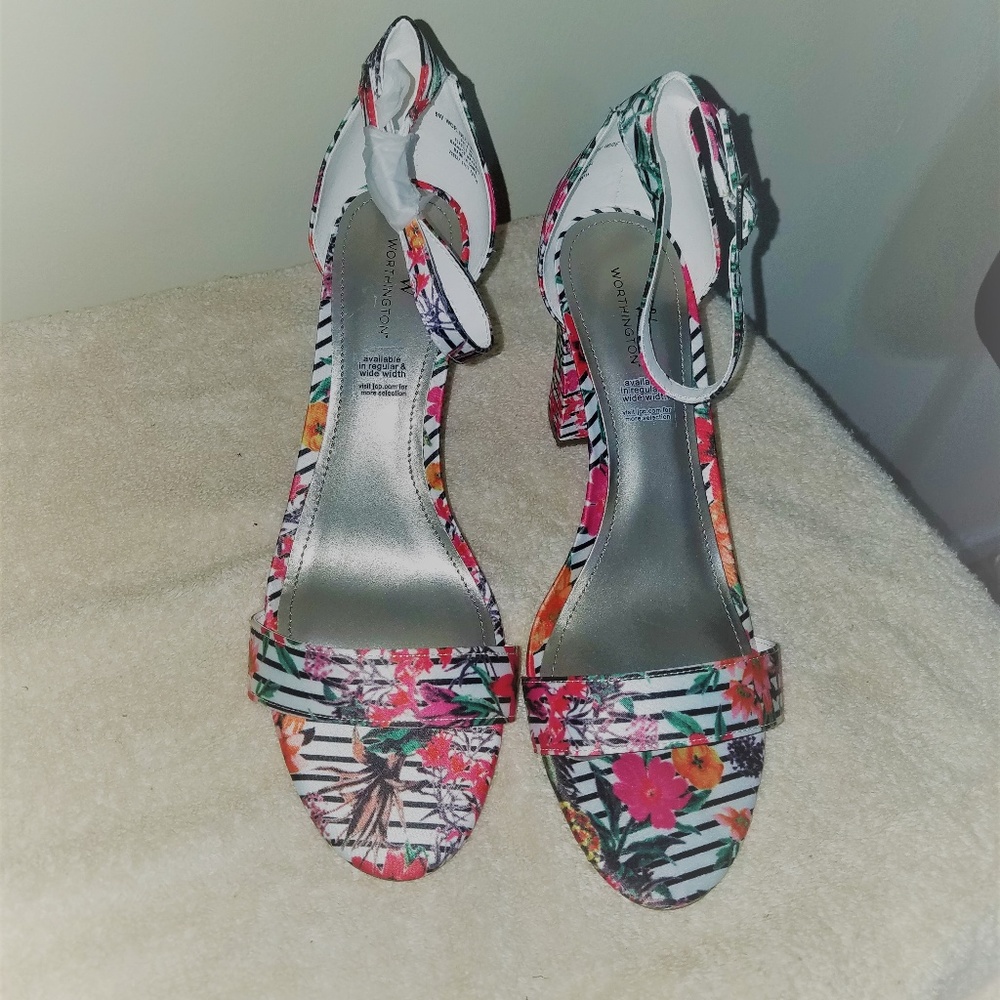 Worthington floral sandals